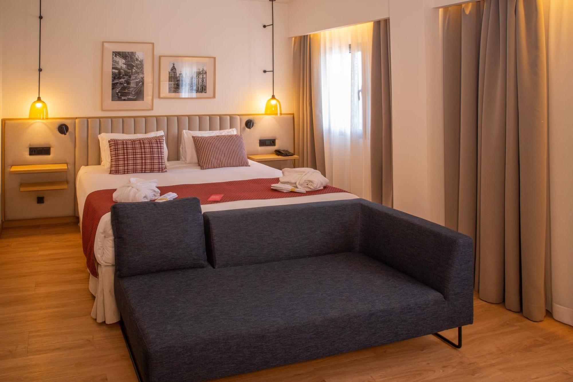 Ramada By Wyndham Madrid Getafe Hotel Exterior photo